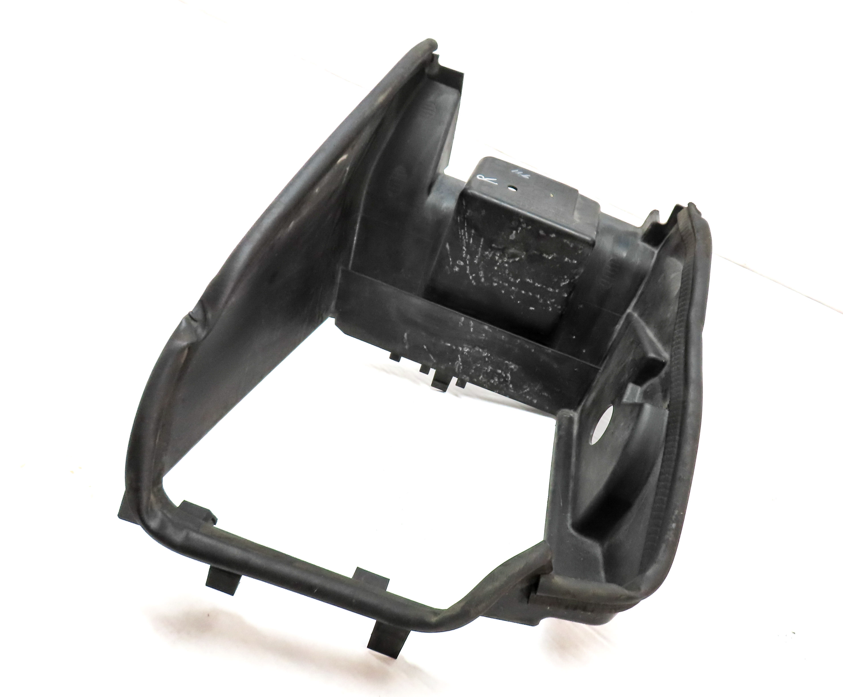 15 LAND RANGE ROVER SPORT (L494) 3.0L RIGHT SECONDARY AUXILIARY RADIATOR SHROUD — exact item pictured